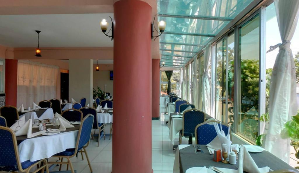 Royal City Dubai Complex Kisumu Exterior photo