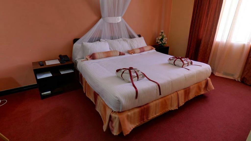 Royal City Dubai Complex Kisumu Room photo