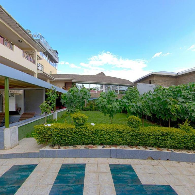 Royal City Dubai Complex Kisumu Exterior photo