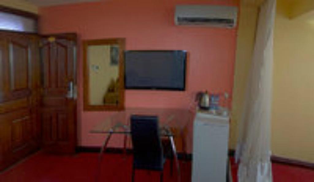 Royal City Dubai Complex Kisumu Room photo