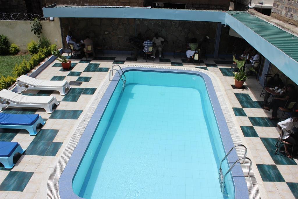 Royal City Dubai Complex Kisumu Exterior photo