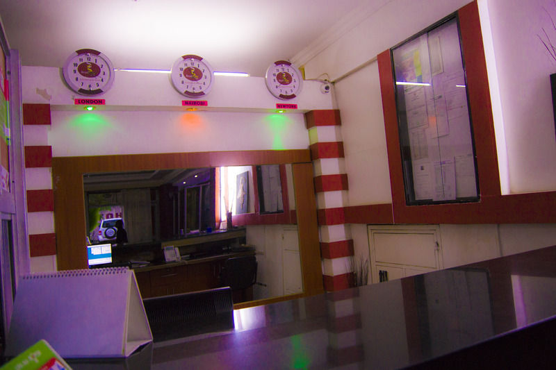 Royal City Dubai Complex Kisumu Exterior photo