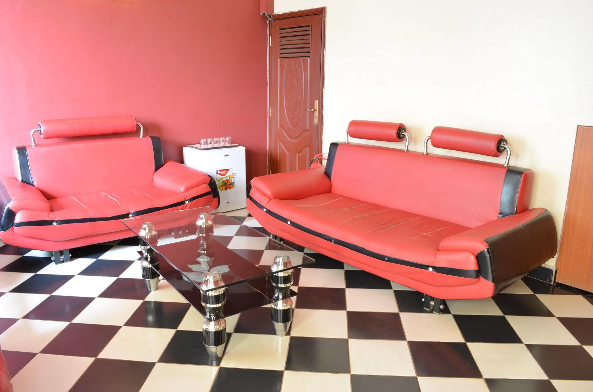 Royal City Dubai Complex Kisumu Exterior photo