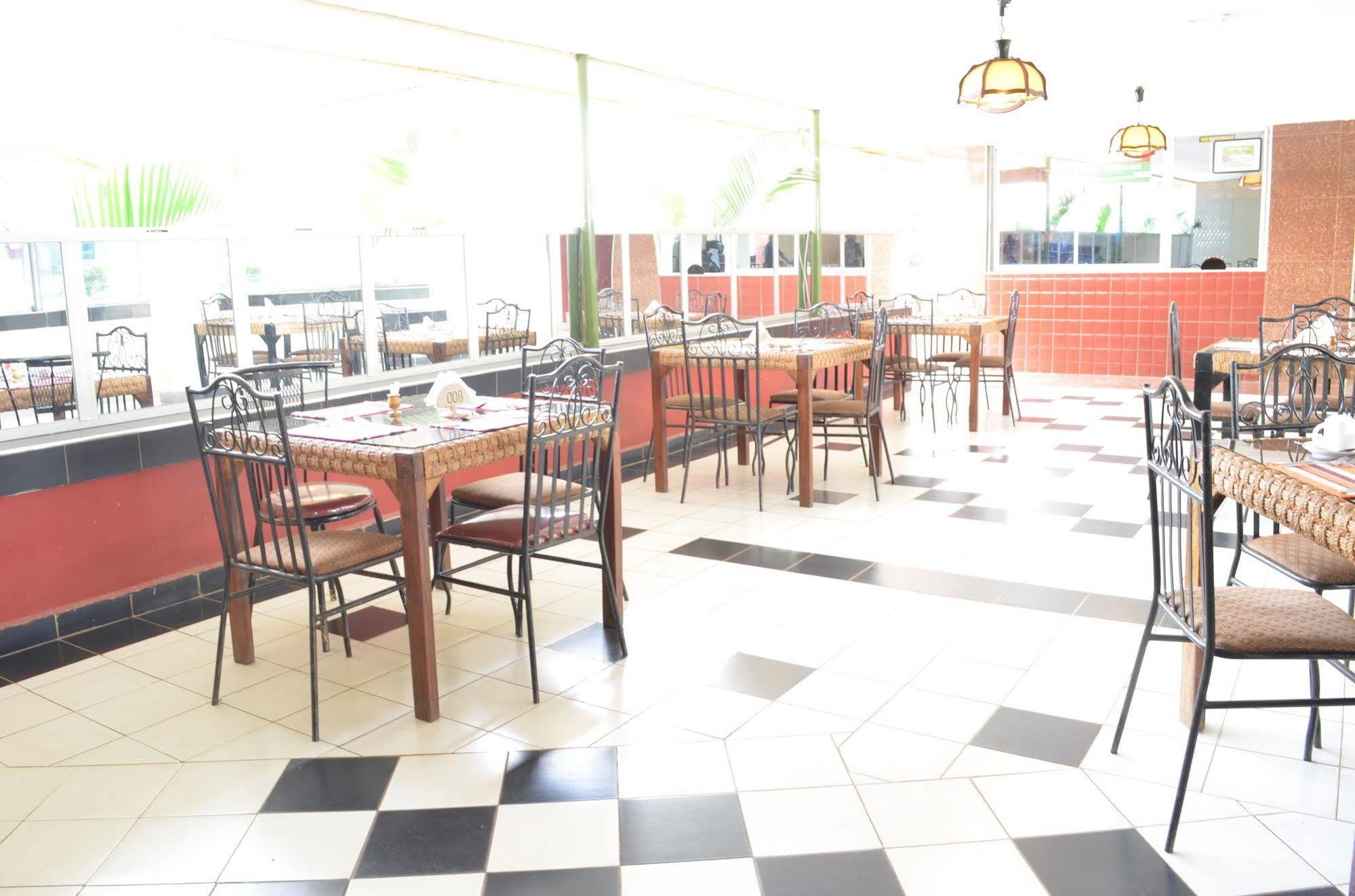 Royal City Dubai Complex Kisumu Exterior photo