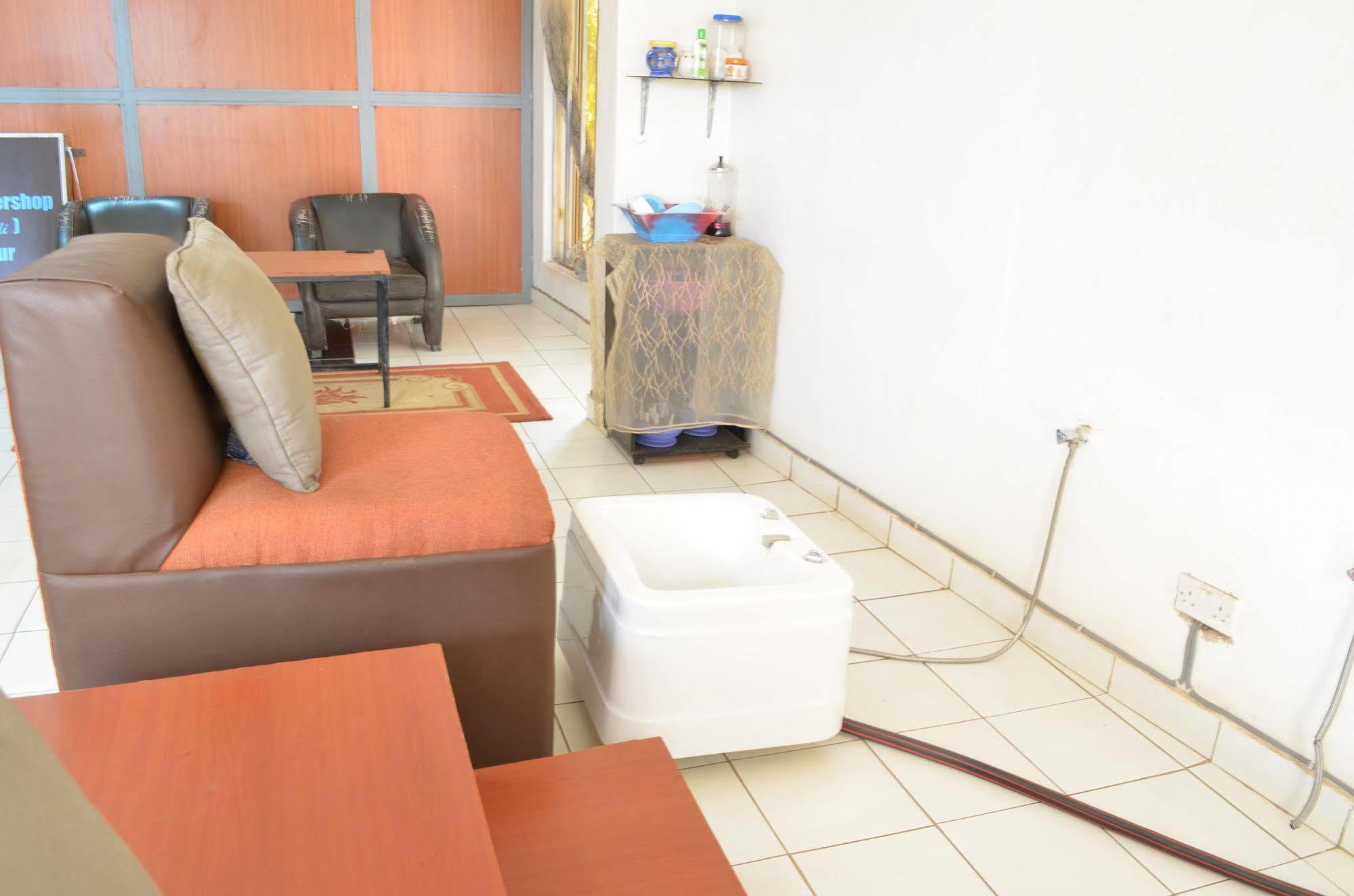 Royal City Dubai Complex Kisumu Exterior photo
