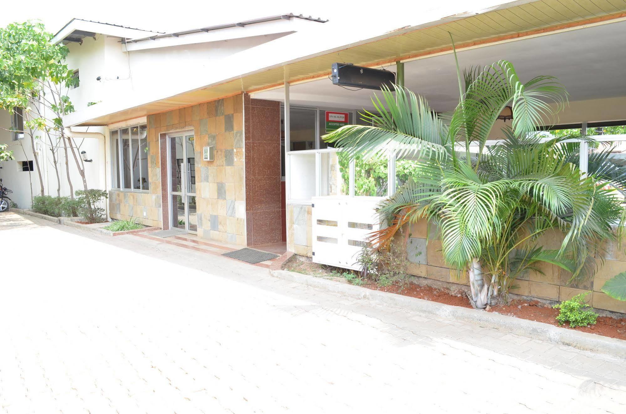 Royal City Dubai Complex Kisumu Exterior photo